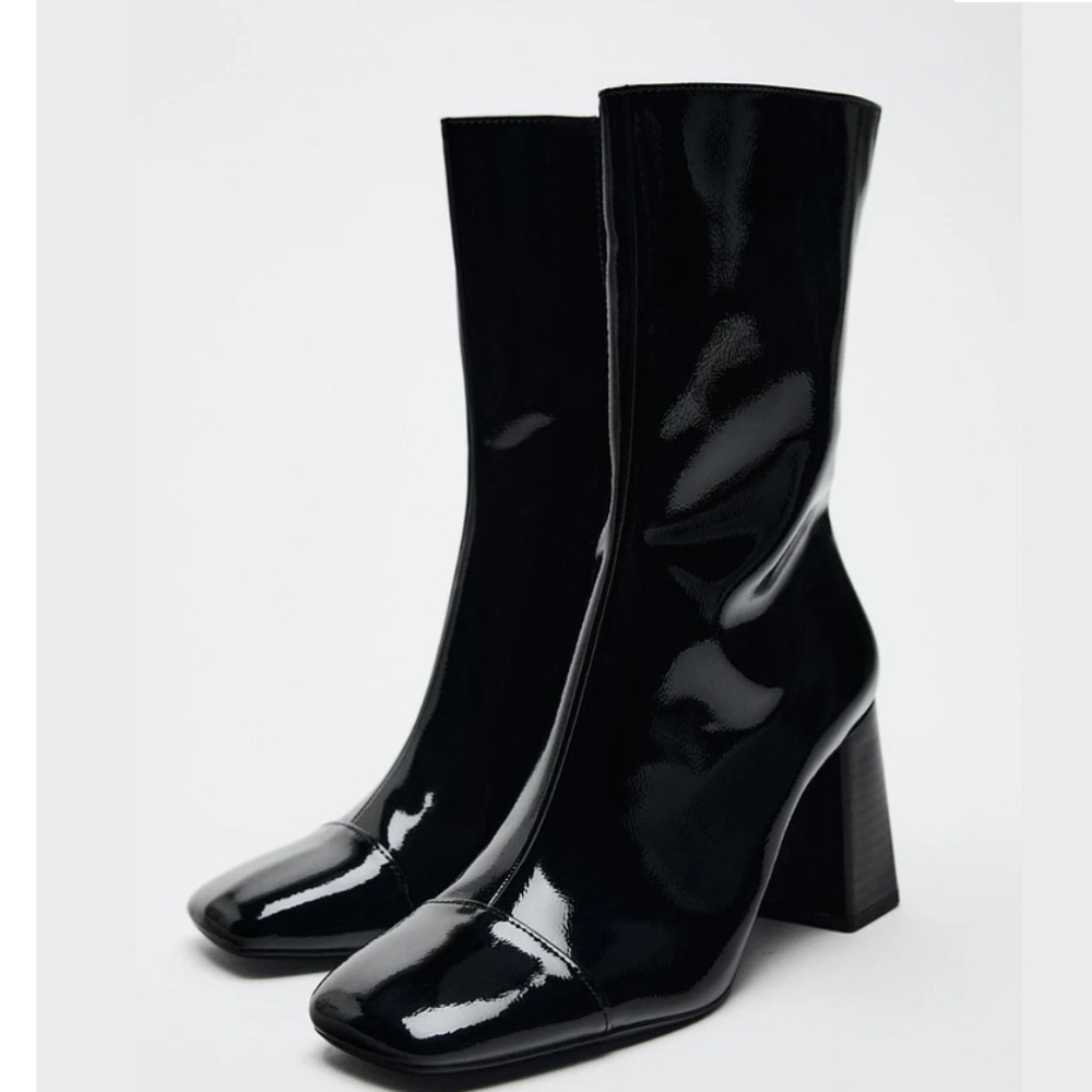 NEW ZARA FAUX PATENT FINISH ANKLE BOOTS USA 6 EUR 36
🚨FINAL PRICE NO DISCOUNT